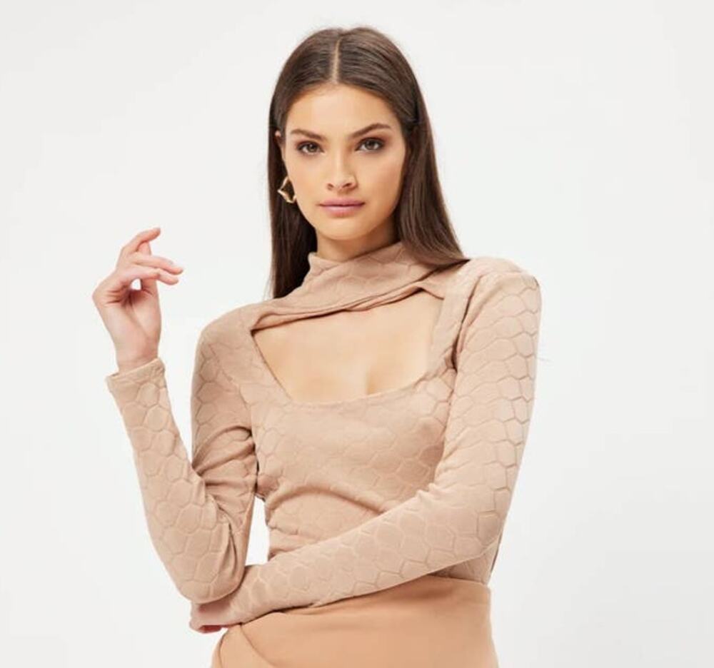 Elliatt Collective Carlise Long Sleeve Knit Top Nude - S